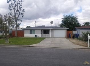 2608 Mandeline Ave, Bakersfield, CA 93304