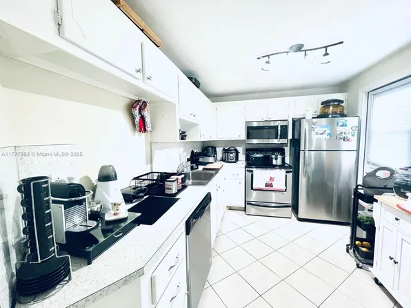 1701 NE 191st St #A416, Miami, FL 33179