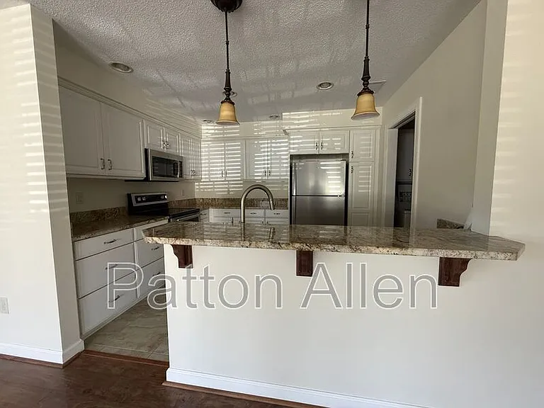 1465 S Lakeshore Dr #E2 — Photo 12