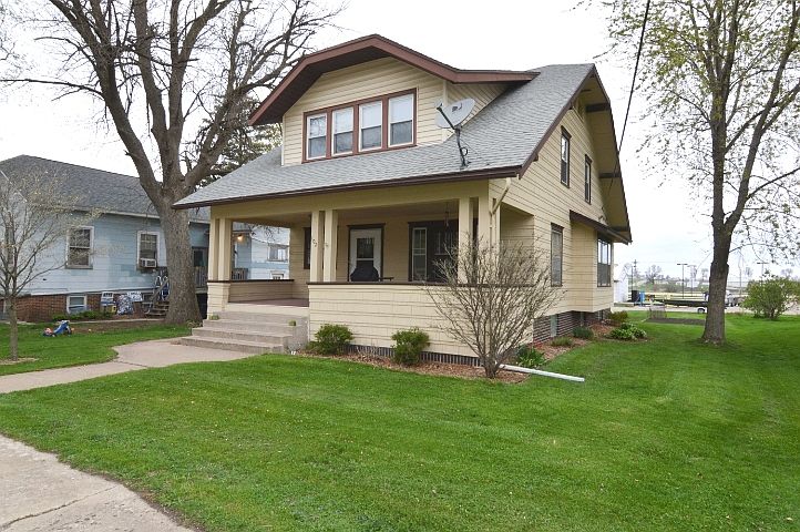 1st image of 102 1st St E