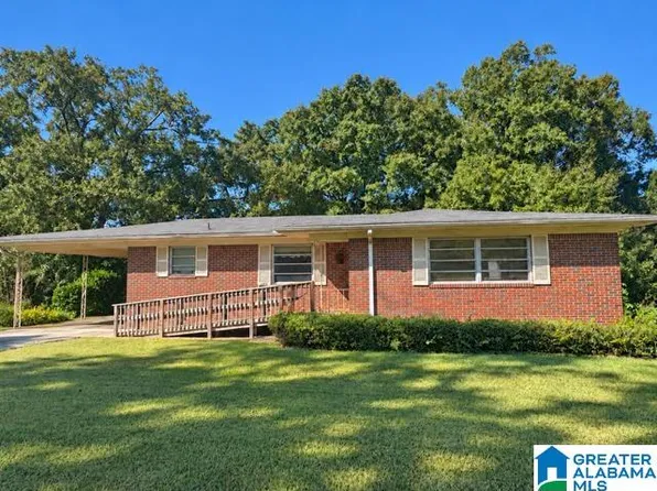 204 Mabelon Ct, Bessemer, AL 35023