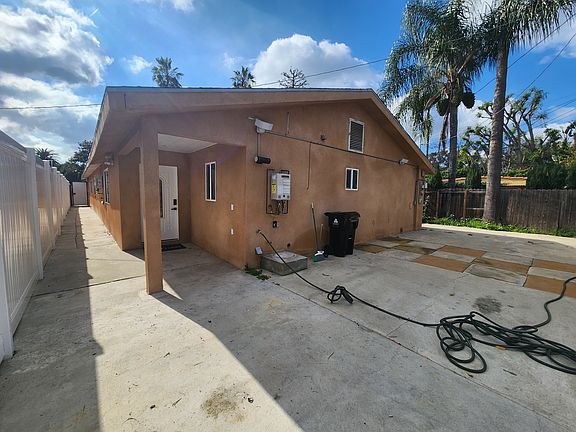 3rd image of 14329 Emelita St #14327