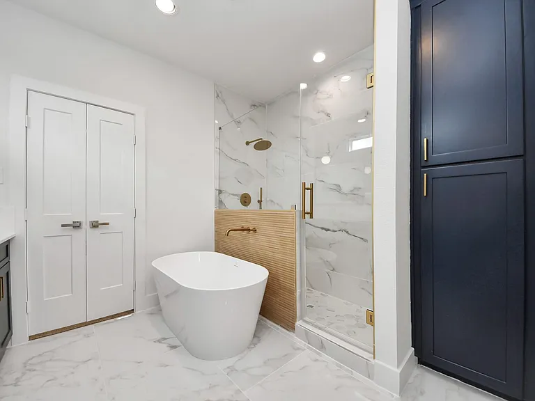 2426 Ella Blvd — Photo 34