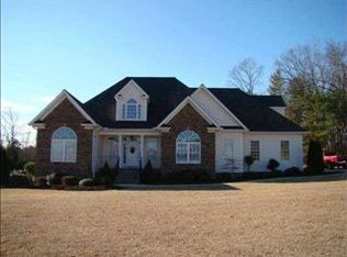 567 Tripp Rd, Piedmont, SC 29673