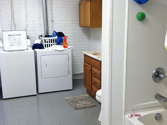 Lower level bath and laundry