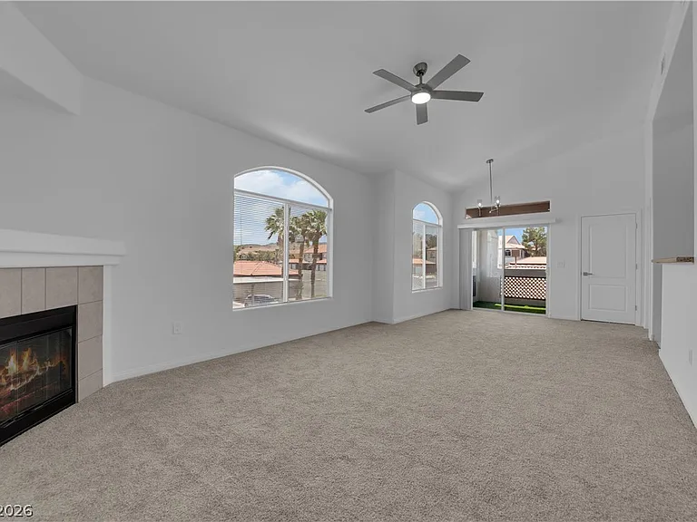 700 Carnegie St #724 — Photo 4