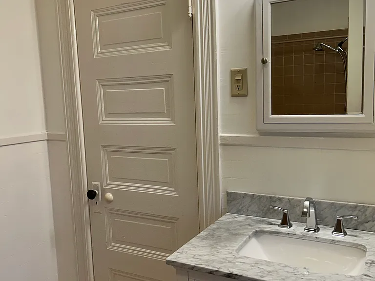 80 Hanover St #4 — Photo 28