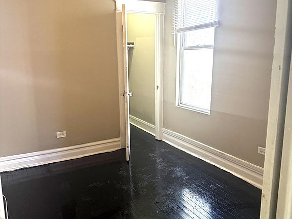 4th image of 4111 W Grenshaw St #2