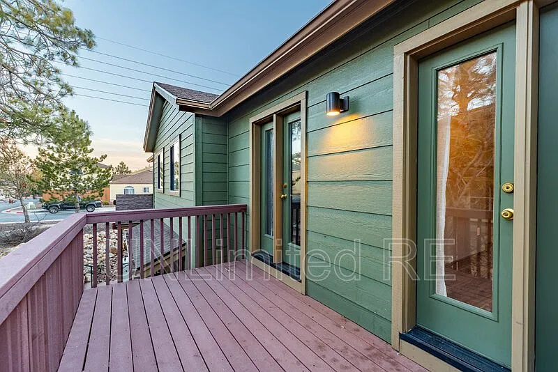 3 bed, 2.5 bath, 1427 sqft, $2,800 — Photo 4