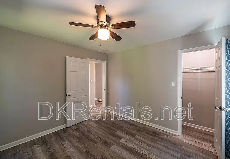 2874 Blount St — Photo 1