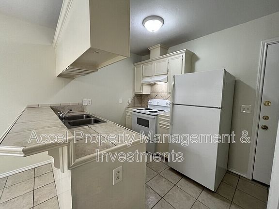 5th image of 2003 Villa Linda Ave APT 1