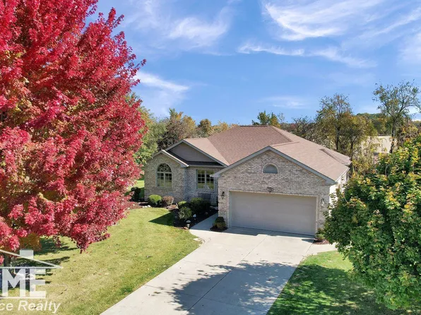 500 Elizabeth Dr, Owosso, MI 48867