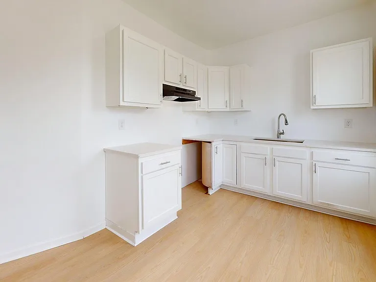 2550 Elyria Ave — Photo 85