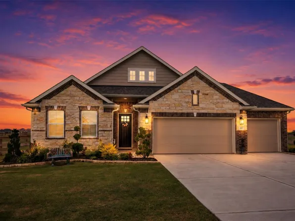 315 Cobb Ct, Sealy, TX 77474