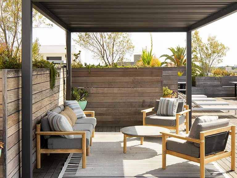 Frame Mar Vista — Photo 16