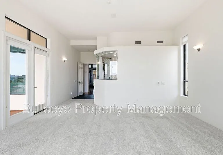 1527 E Villa Maria Dr — Photo 33