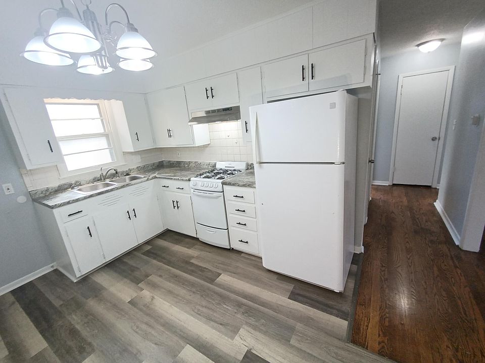 1st image of 1509 W Waldo Ave