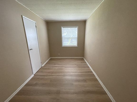 3rd image of 2008 Sauber Ave #3