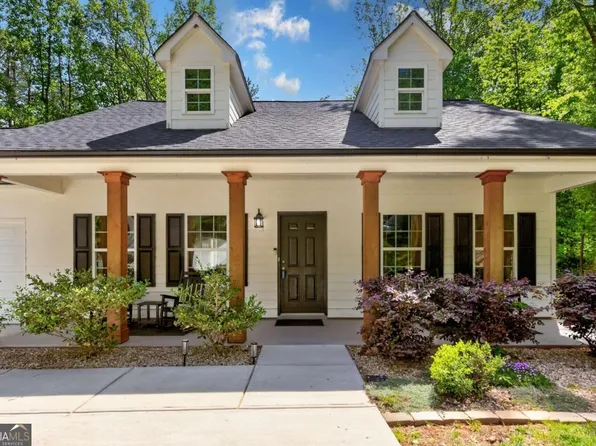 584 Tuxedo Dr, Commerce, GA 30530
