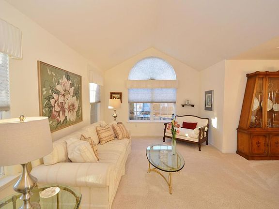 5th image of 2632 Falcon Ln