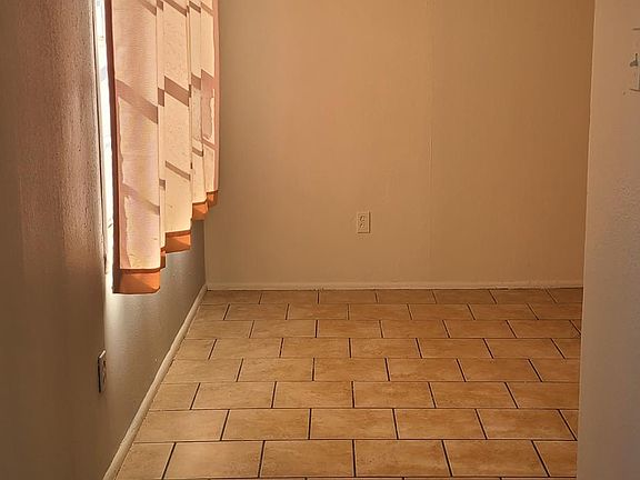 4th image of 132 Rosalie Dr #G