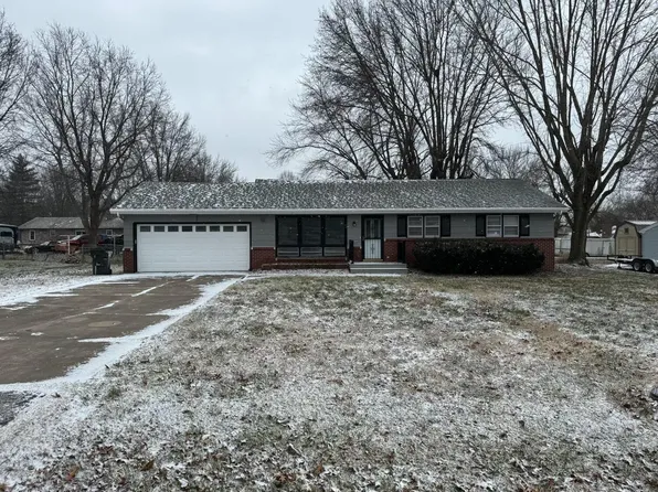 518 E Walnut Street, Aurora, MO 65605