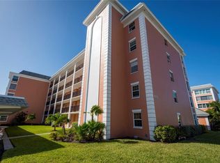 6800 20th Ave N APT 210, Saint Petersburg, FL 33710