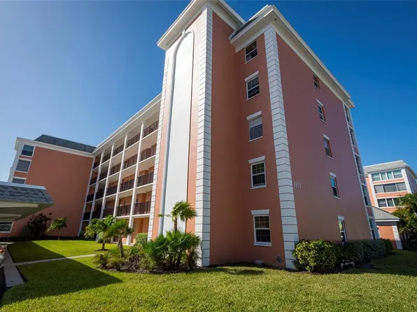 6800 20th Ave N APT 210, Saint Petersburg, FL 33710