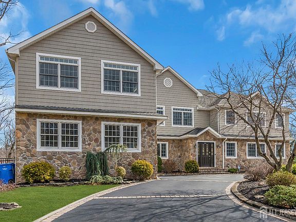 2nd image of 896 Kearney Dr