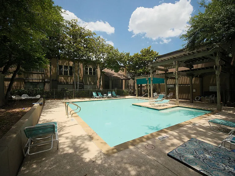 10401 High Hollows Dr #201 — Photo 33