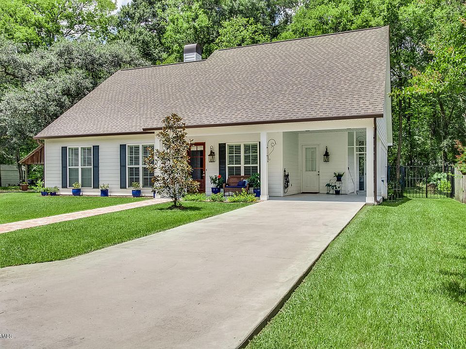 1st image of 120A W Bayou Shr