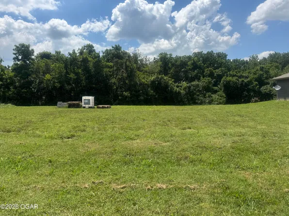 1462 Ridgemont Ave, Monett, MO 65708