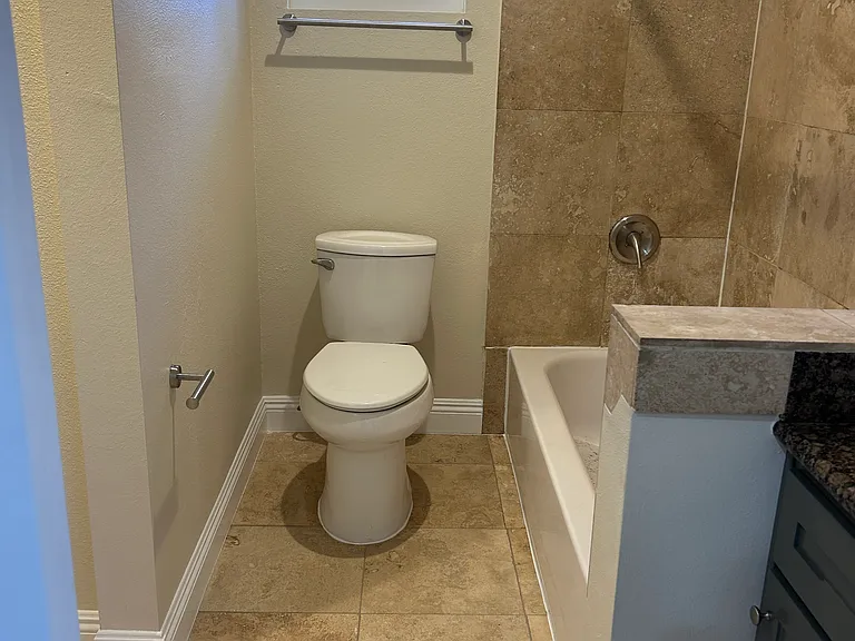 1915 W Vernon Ave — Photo 11