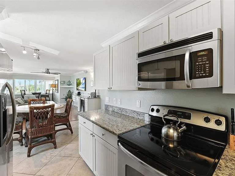 10265 Gulf Blvd #A-301 — Photo 31