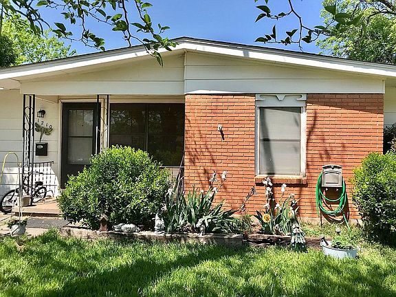 4th image of 1210 Harvey Dr