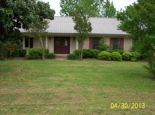 2943 Goathill Rd, Belzoni, MS 39038