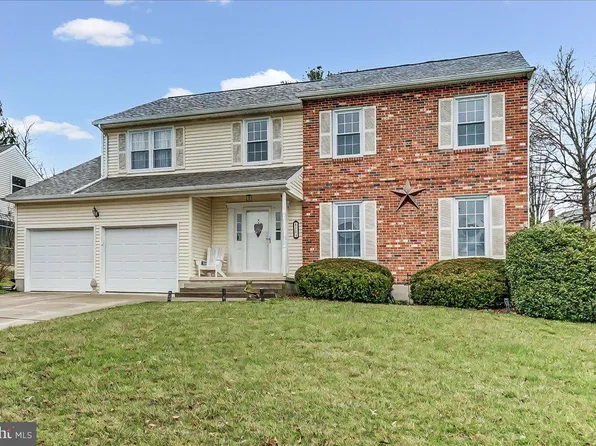 10 Old Stable Ln, Newark, DE 19711