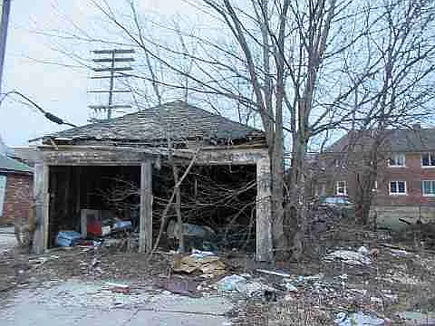 2754 Calvert