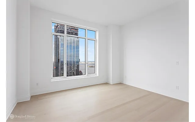 Rented by Douglas Elliman | media 23