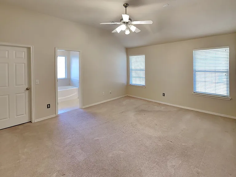 21886 Pioneer Cir — Photo 9
