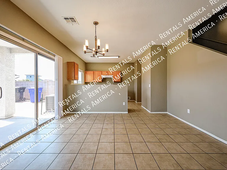 1356 E Clifton Ave — Photo 11