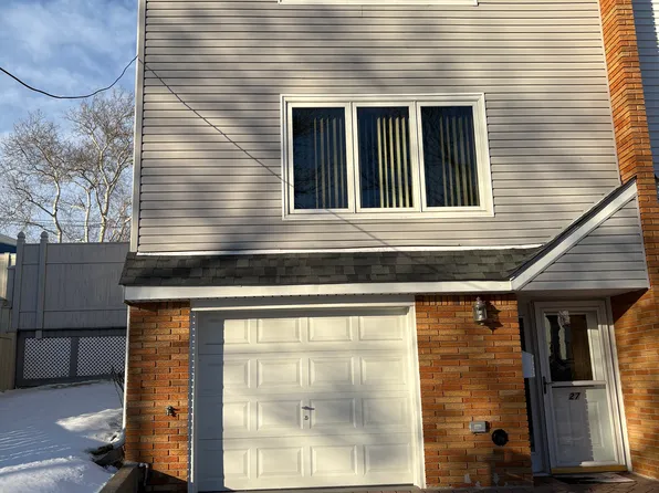 27 Duke Pl, Staten Island, NY 10314