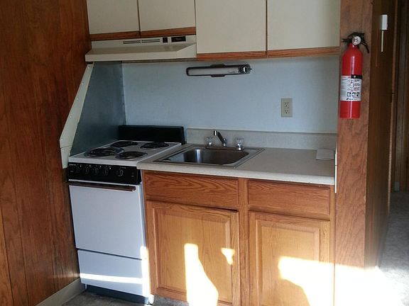 4th image of 1902 Mary Ann St #72