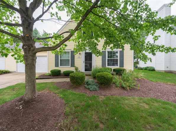 591 Parkside Ln #6, Tallmadge, OH 44278