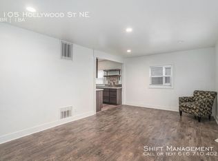 1105 Hollywood St NE, Grand Rapids, MI 49505
