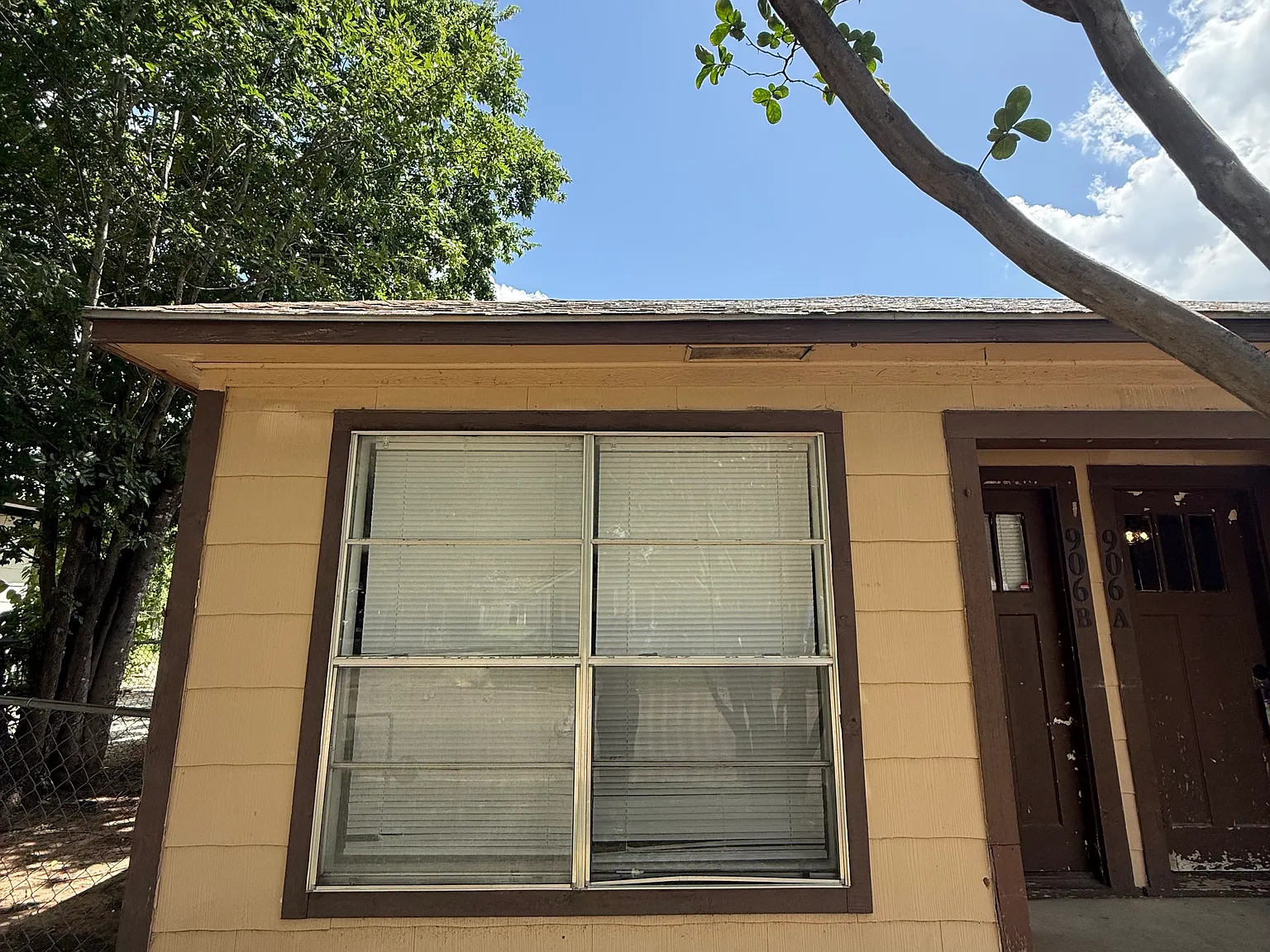 2 bed, 908 sqft, $925 — Photo 1