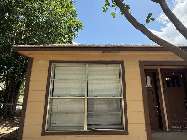906 E 29th St #B, Bryan, TX 77803