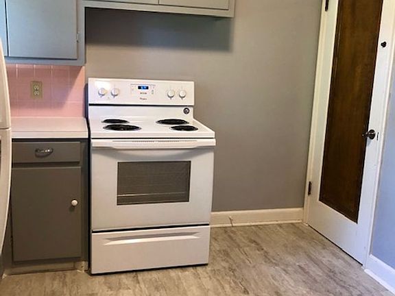 3rd image of 275-283 Bartley Ave #441