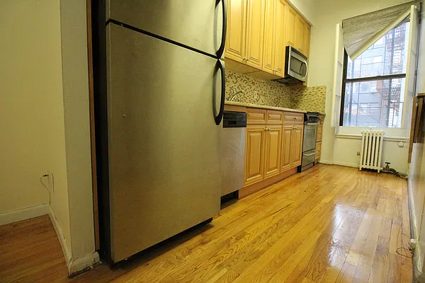 Rented by Luxor Homes & Investment Realty | media 33