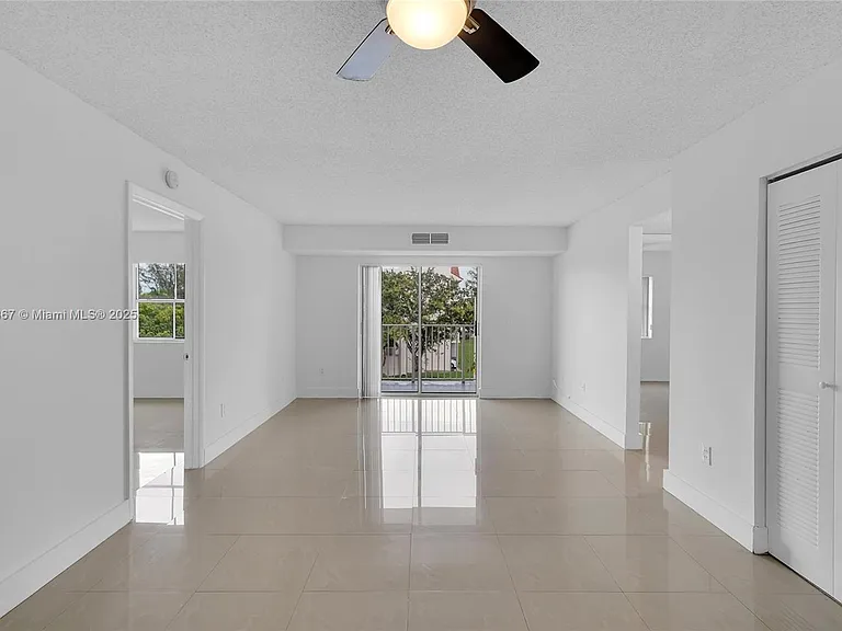 8260 SW 210th St #201 — Photo 4